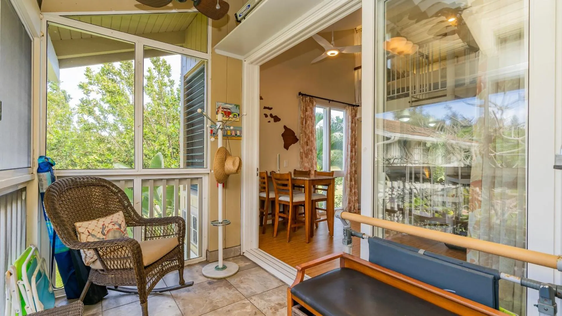 Apartment Makani Moana Loft - Golf Course View - North Shore - Sleeps 2 Kahuku United States