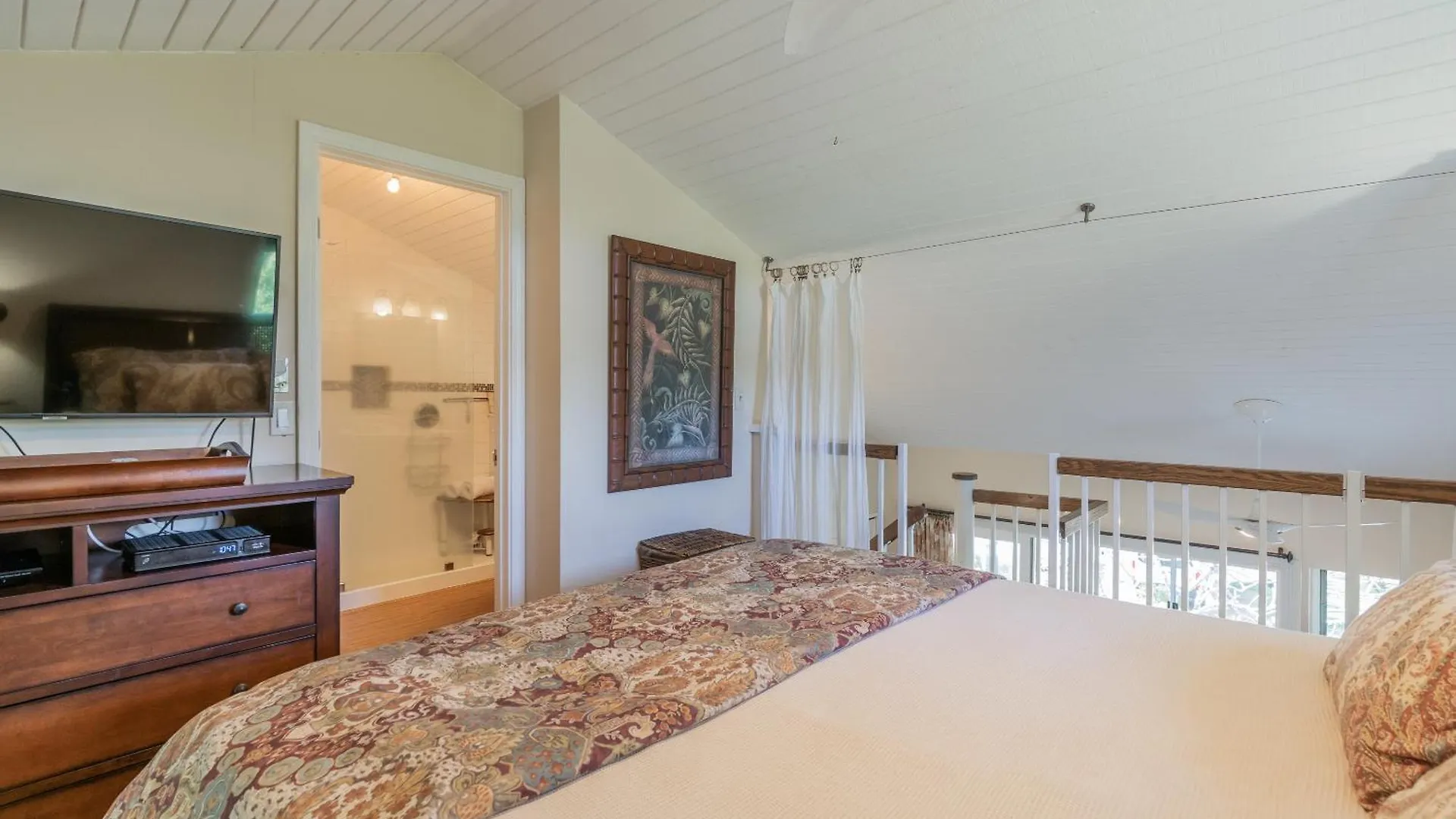 Makani Moana Loft - Golf Course View - North Shore - Sleeps 2 Kahuku Apartment