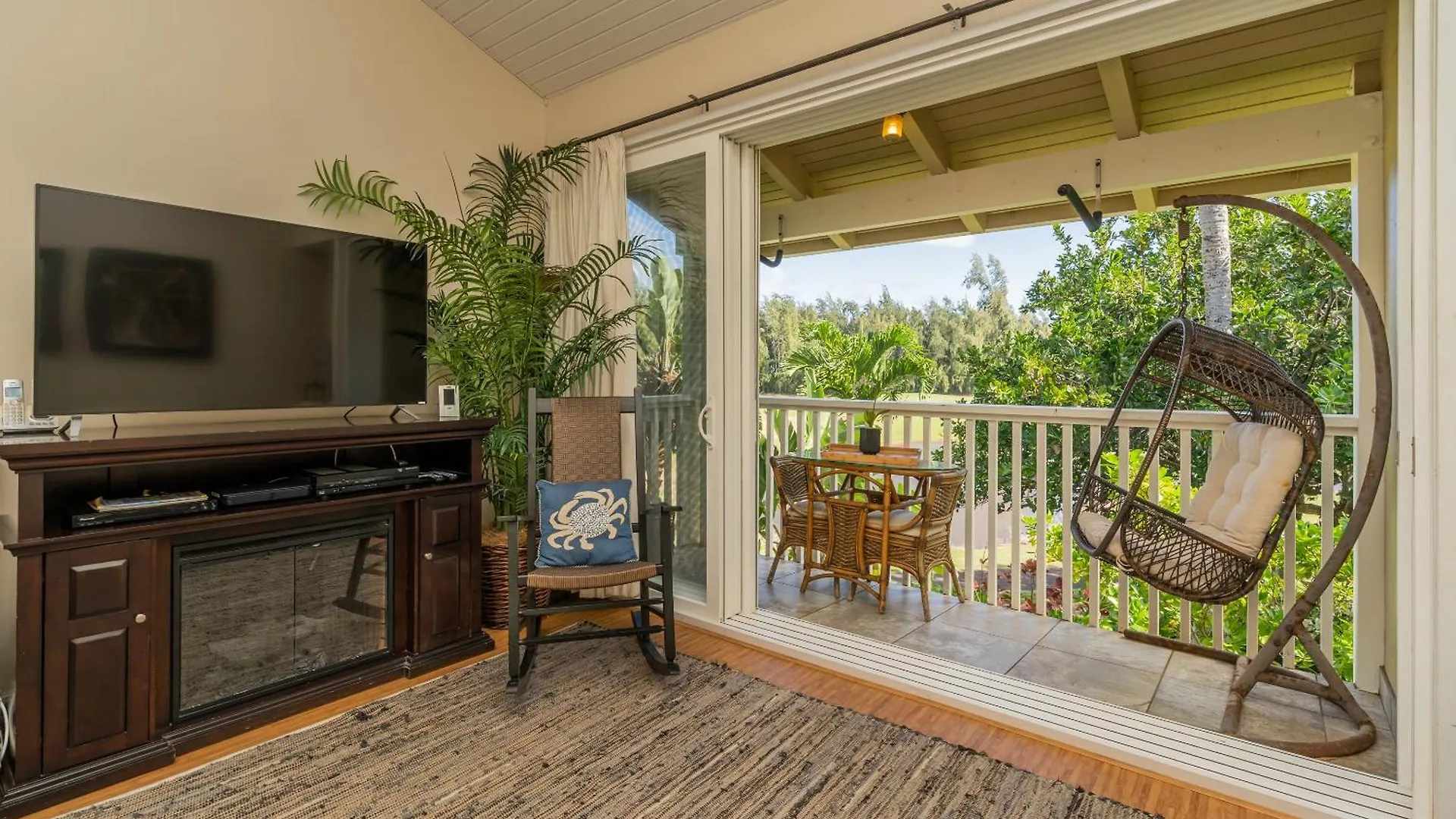 Makani Moana Loft - Golf Course View - North Shore - Sleeps 2 Kahuku 0*,  United States