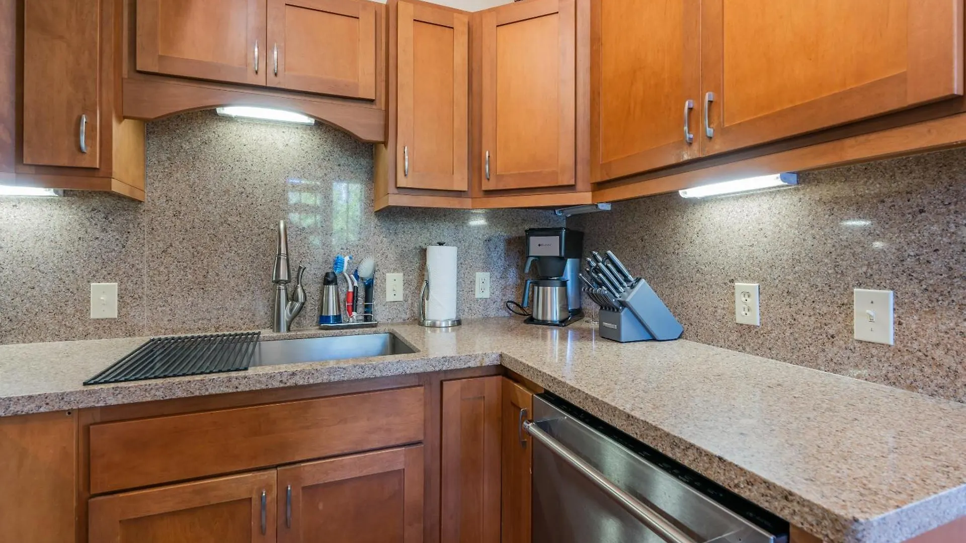 Makani Moana Loft - Golf Course View - North Shore - Sleeps 2 Kahuku United States